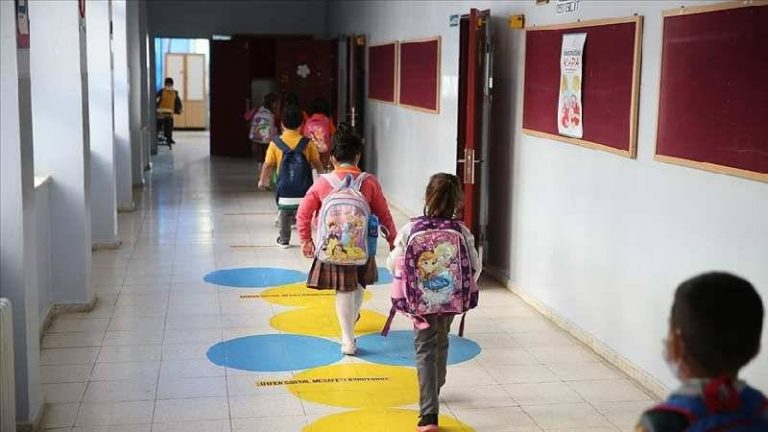 MEB’den “akran zorbalığı” önlemi: Okula başlama yaşı değişebilir