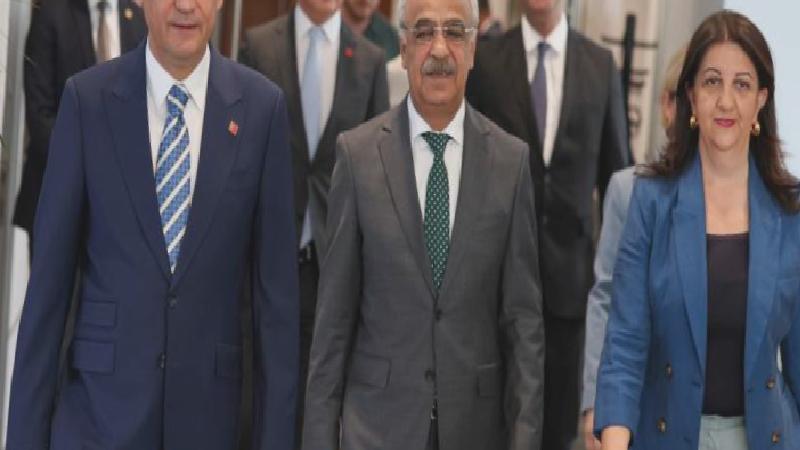 Özgür Özel: CHP ve DEM, Bas rejiminin çökmesinden sonra bölgenin seküler iki partisi, Orta Doğu’da en büyük kazanan Kürtlerle Türkler olacak