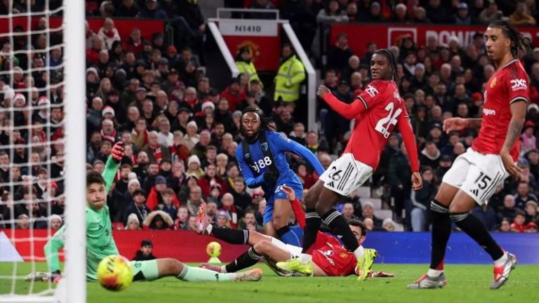 Premier Lig’de 8 gollü çılgın maç; Manchester United 3 kez öne geçti, kazanmayı başaramadı!