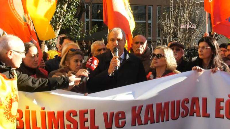 CHP’den Bakan Tekin’e çağrı: Cumhuriyetimizin kurucu değerlerine dil uzatan MEB personelleri hakkında gerekli idari, hukuki süreci derhal başlatın!