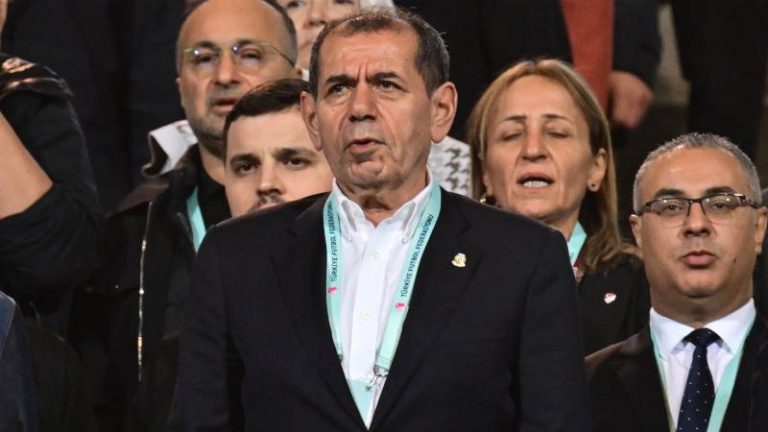 Fenerbahçe yenilgisi sonrası Galatasaray’da transfer stratejisi tamamen değişti!