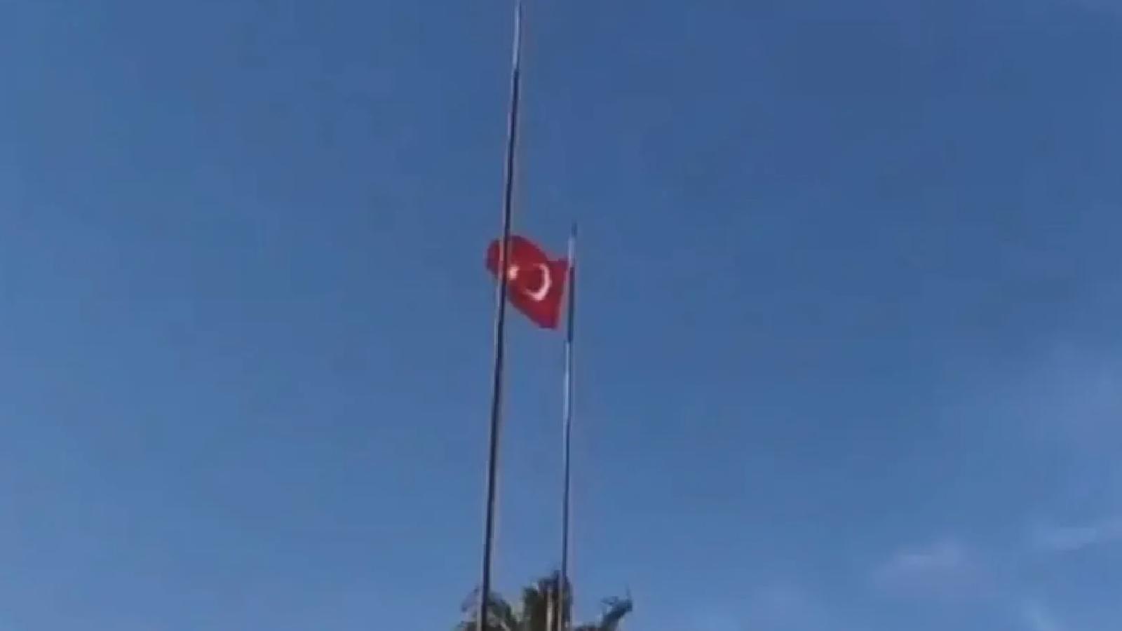 KCK: Bayrağının indirilmesi bir provokasyondur, bir değer olan bayrağın kendisine de hakarettir