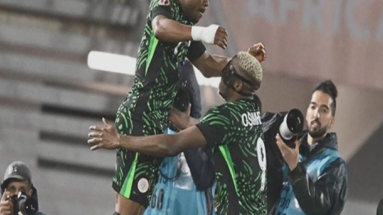Nijerya, Mozambik’i 4 golle geçerek turladı: Duble yapan Osimhen, Lookman ile tartışma yaşadı