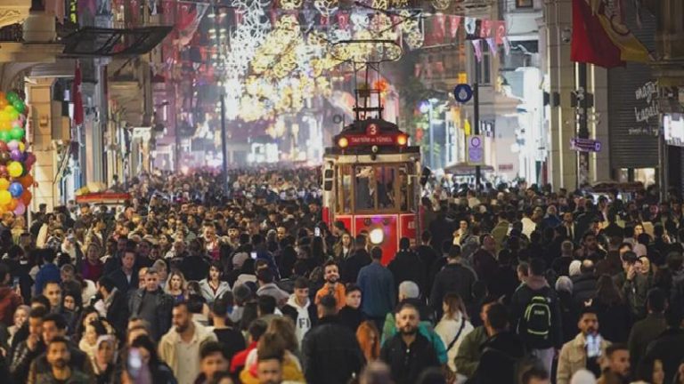 Son sıradayız: Türkiye güven bunalımı yaşıyor, kimse kimseye güvenmiyor!