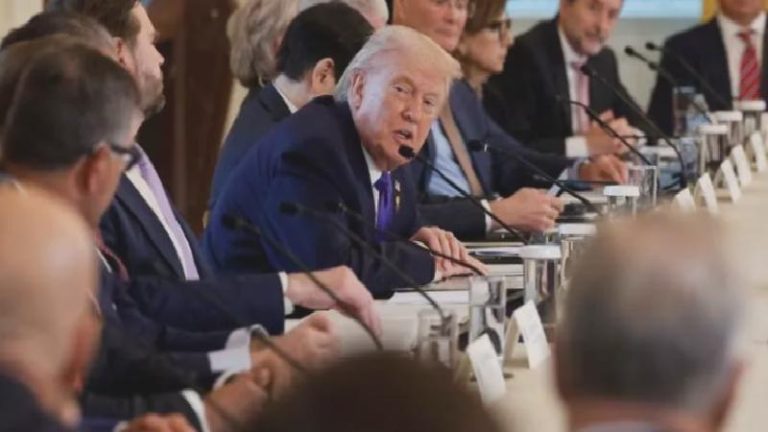 Trump, ABD’li petrol şirketlerini Venezuela için Beyaz Saray’a topladı: En az 100 milyar dolarlık yatırım yapılacak!