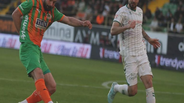 Alanyaspor evinde hata yapmadı, Konyaspor eli boş döndü