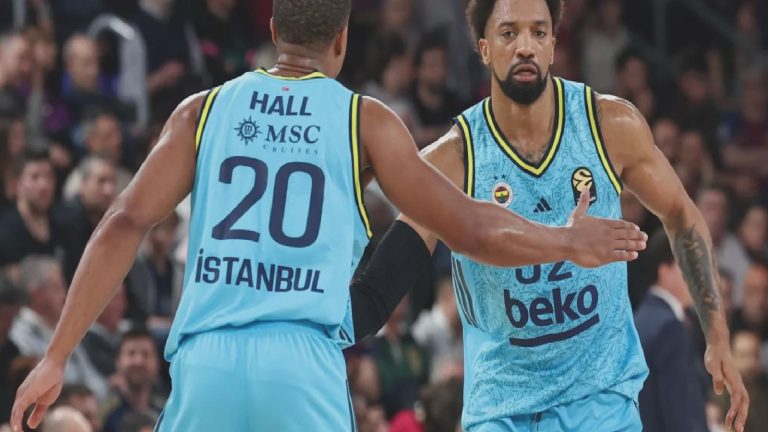 Fenerbahçe Beko, Barcelona’yı 4 sayı farkla mağlup ederek liderliğini sürdürdü