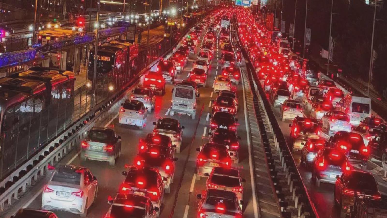 İstanbul’da akşam saatlerinde trafik yoğunluğu yüzde 89’a çıktı