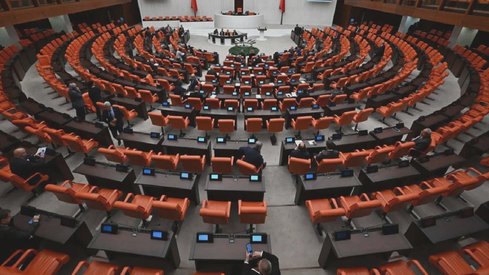 AKP’den yeni teklif: Alkollü içki satışına ve tanıtımına yönelik yasaklar genişletiliyor