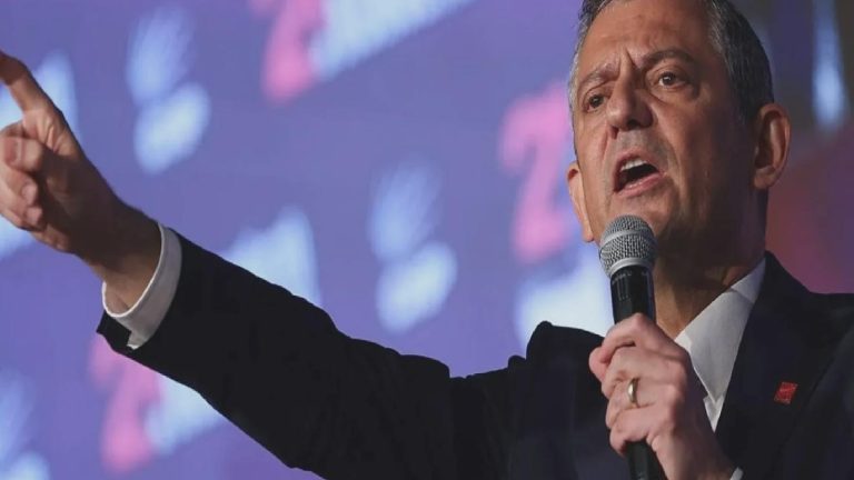Özgür Özel, kurmaylarıyla 19 Mart sonrası planlamayı konuştu: CHP sahadan çekilmeyecek, mitingler sürecek