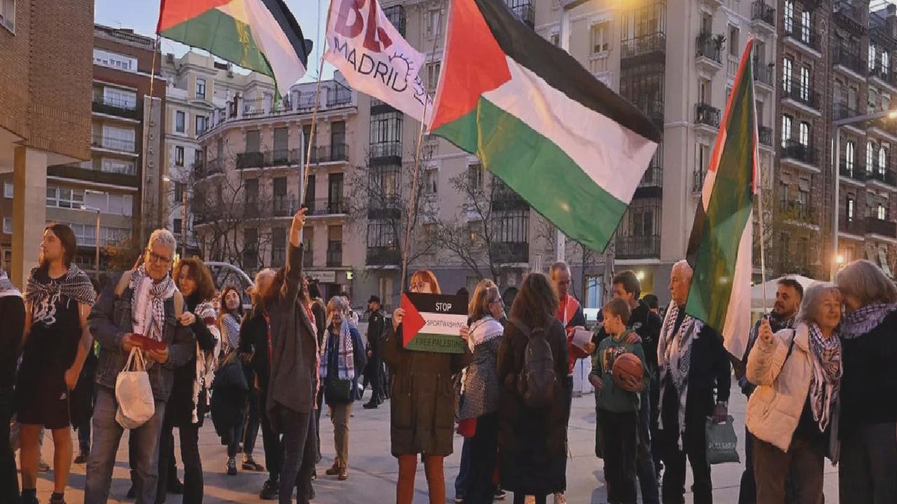 Real Madrid taraftarından İsrail protestosu