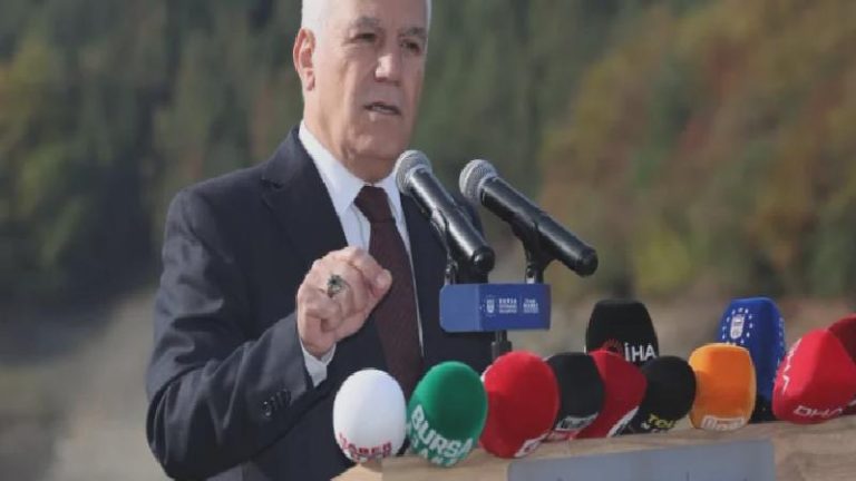 Bursa Büyükşehir Belediye Başkanı Mustafa Bozbey’in yerine Vali Yardımcısı görevlendirildi