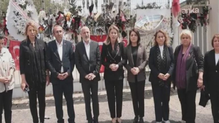 CHP heyeti Kahramanmaraş’ta: Okul saldırısında hayatını kaybedenlerin aileleri, çocuklarının şehit sayılmasını istiyor