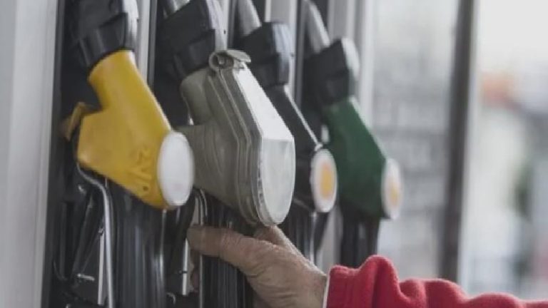 Gece yarısı bekleniyordu: Benzin ve motorin zammı iptal edildi