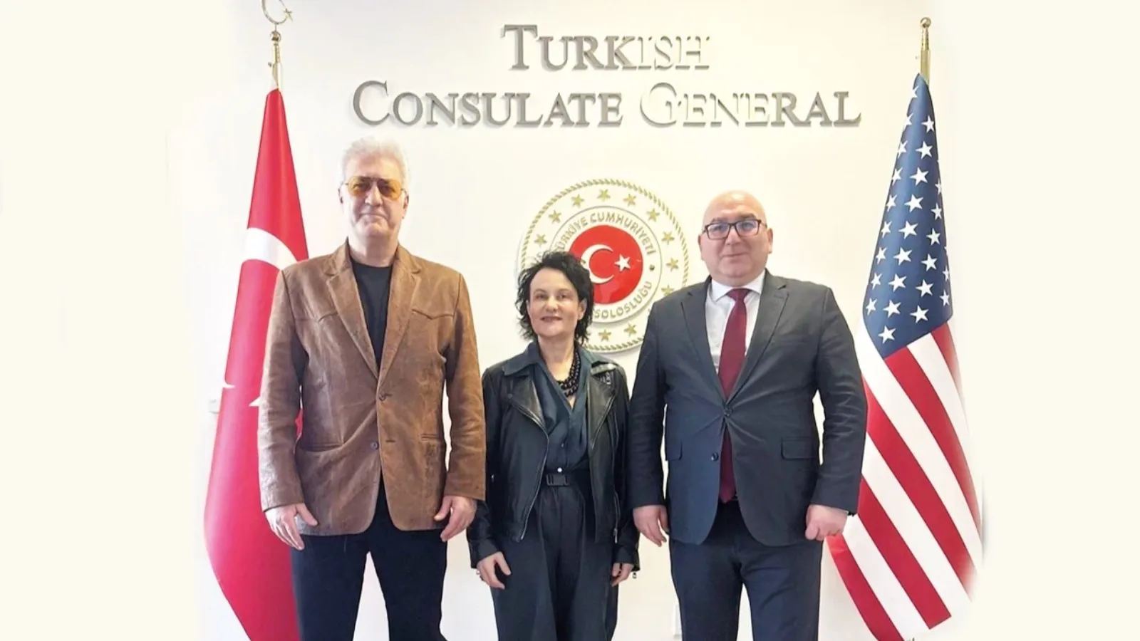 İddia: Tamer Karadağlı ve yardımcısı Işıtan, sahne aramak için ABD’ye gitti; masrafları DT’nin kasasından karşılandı