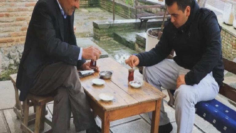 Konyalılardan ekonomi değerlendirmesi: Arkadaşlarla çay içmek dert oldu, ısmarlamamak için kaçıyoruz