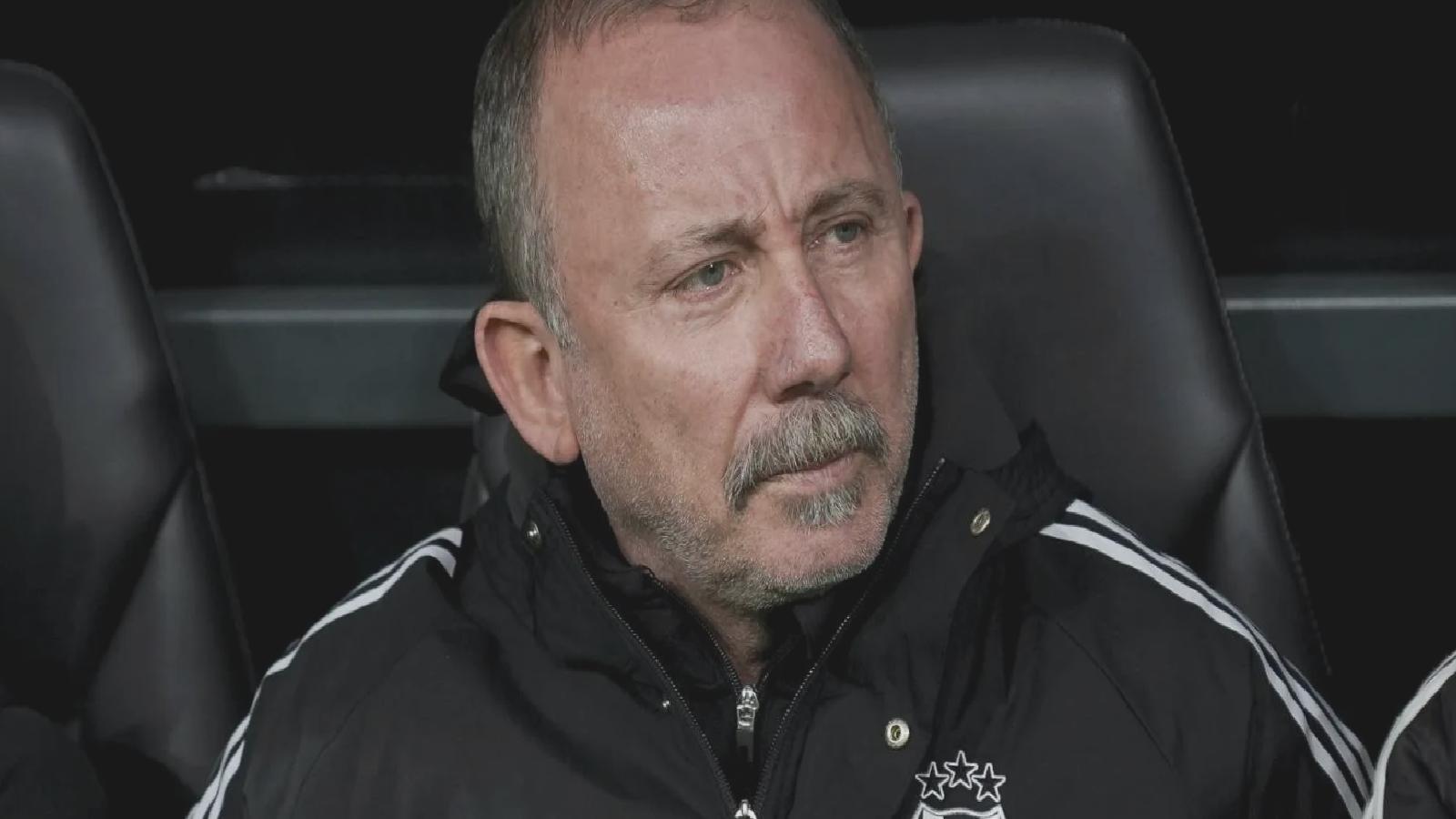 Sergen Yalçın: İnişli çıkışlı performans sergiliyor takım; inşallah bundan sonrası iyi olur