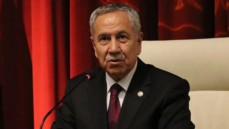 Bülent Arınç: Abdullah Gül’ün cumhurbaşkanı adayı olma gibi bir durumu yok; bunu televizyonda küçücük adamlar tartışıyor