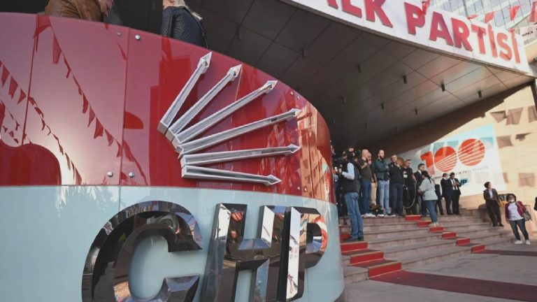 Gelecek Partili Üstün: CHP, 26 Temmuz’a kadar kongre yapmazsa bu tarihten sonra yapılacak seçimlere giremeyecek!