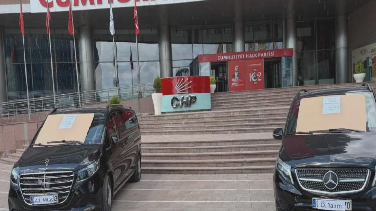 Özel yönetimi yalanlamıştı, Kılıçdaroğlu’nun danışmanından ‘haram araç sergisi’ açıklaması geldi: Araçlar sembolik olarak seçildi