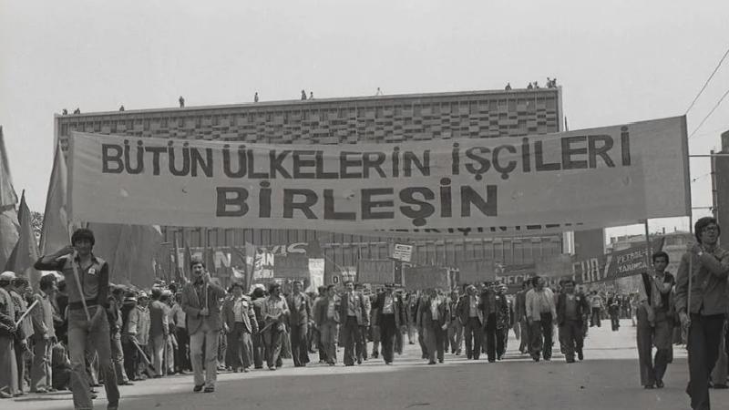 Valilikten gece yarısı 1 Mayıs kararı: İstanbul’da çok sayıda yol, durak ve iskele kapatıldı