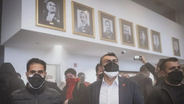 Af Örgütü’nden CHP raporu: Yargı, muhalefeti dizayn etmek için araçsallaştırıldı; mahkeme kararı insan haklarına darbedir