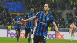 Aziz Yıldırım’dan Hakan Çalhanoğlu hamlesi