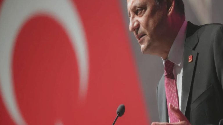CHP’de 700’ün üzerinde delege Olağanüstü Kurultay için imza verdi
