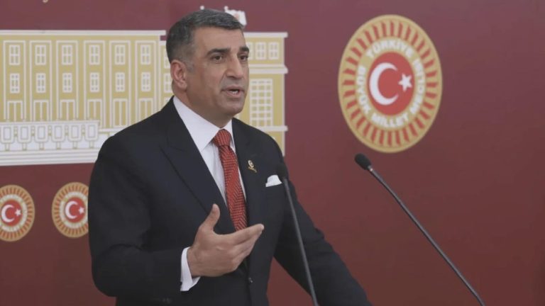 CHP’li Gürsel Erol, Kılıçdaroğlu’nun “kurultay” çıkışını değerlendirdi: Arkadaşları yanlış yönlendiriyor!