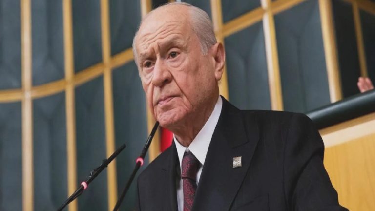 Cumhuriyet yazarı Bursalı: Bahçeli’nin iki ayrı partinin ortaya çıkmasından duyduğu rahatsızlık ve endişe nedir?