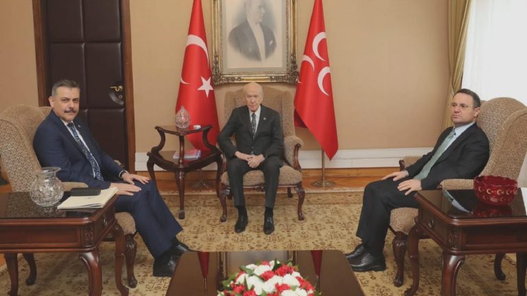 İddia: Bakan Gürlek ve Çiftçi’nin Bahçeli’ye ziyaretinde çözüm süreci için hazırlanan “kod yasa taslağı” sunuldu