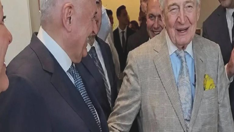 Nefes yazarı Bayraktaroğlu: Rahmi Koç’un fıkrasındaki doktorun da kadın olabileceği neden hiç düşünülmedi?