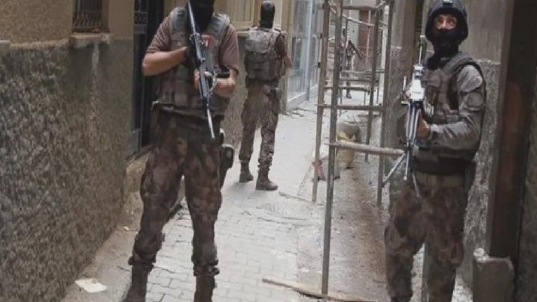 Polisi kameraya alıp mahalleyi “kale” ilan etmişler: 41 sanık için 150 yıl hapis istemi!