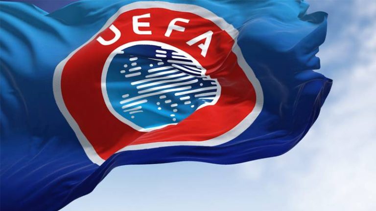 UEFA’dan Fenerbahçe’ye para cezası