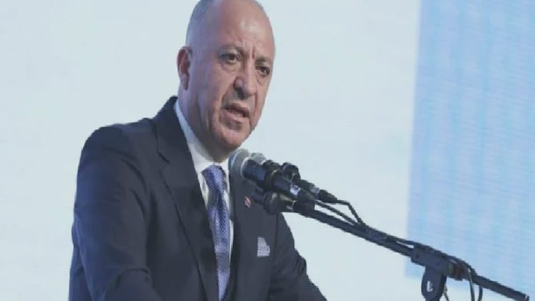 Ankara Sanayi Odası Başkanı Ar­dıç: Sanayideki tablo ateşi olmayan bir hastalığa benziyor; dezenflasyon programının sanayisizleşmeye dönüşmesine izin veremeyiz