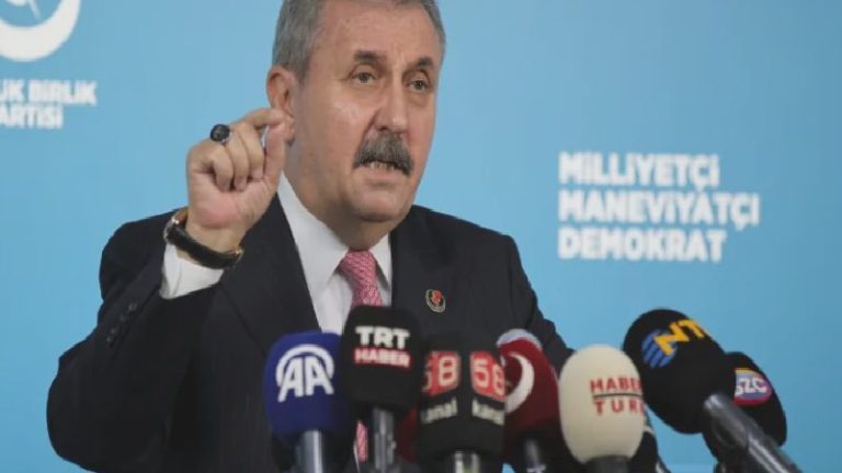 Cumhur ittifakı ortağı Mustafa Destici: DEM’li olduğu için kimse suçlu değildir fakat DEM’li olduğu için de hukukun üzerinde değildir