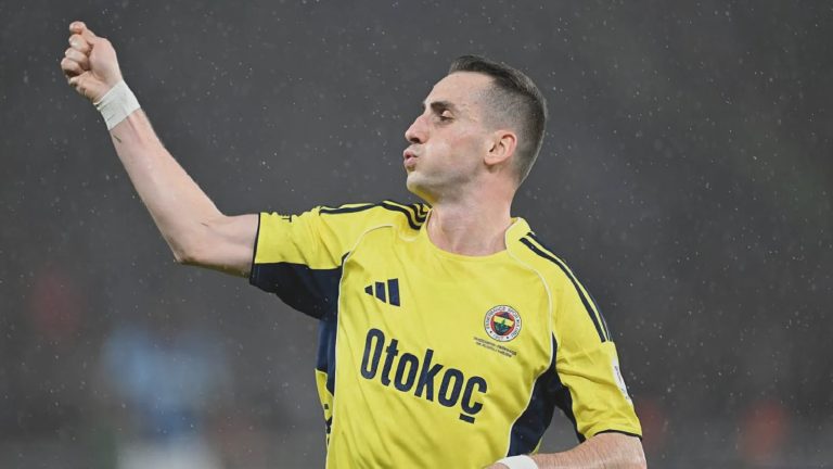 Fenerbahçe’de Kerem Aktürkoğlu antrenmanlara başladı