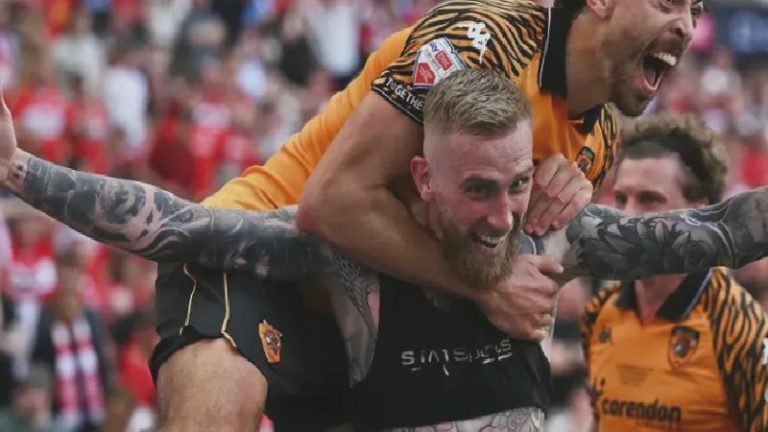 Hull City, 10 yıl aradan sonra Premier Lig’e dönüyor; rakip Manchester United