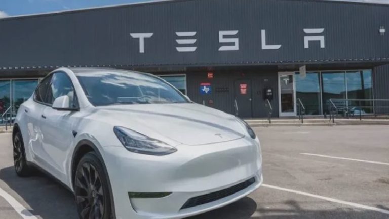 Tesla’nın en çok satan modelinde kritik sorun: 2 milyon araç geri çağırıldı