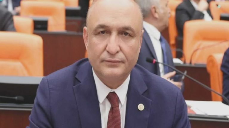 Yeni Parti’den bıçaklı saldırıya uğrayan Melih Meriç’e ziyaret: Sağlık durumuna ilişkin açıklama