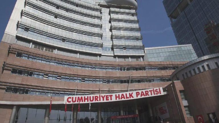 CHP’den il başkanlarına talimat: İhtisas komisyonlarından boşalan kontenjana başka partiden üye seçilmemeli