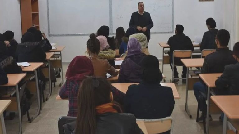 Suriye’de müfredat adımı: Tarih, coğrafya ve felsefe kitapları Kürtçeye çevrilecek