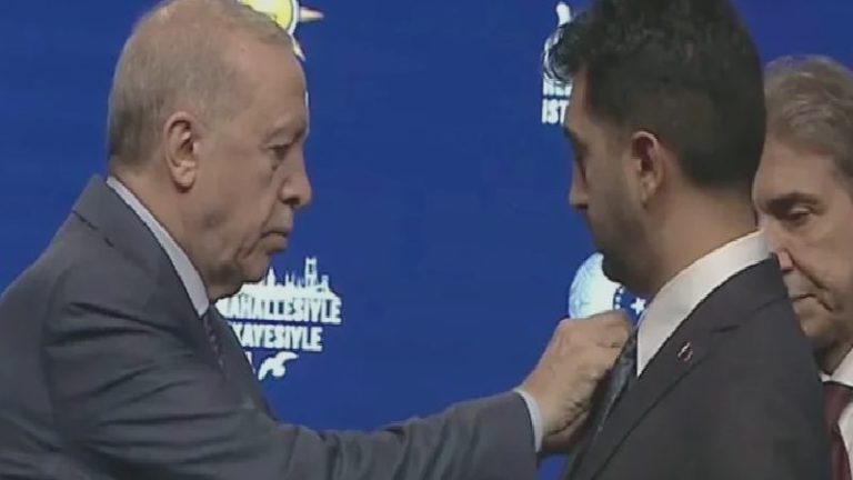 Tuzla Meclisi’nde AKP’ye geçen Eren Ali Bingöl’e tepki: Kendisine oy veren seçmenin arkasını döndü, özür borcunuz yok mu?