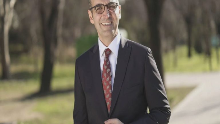 Tutuklu Şişli Belediye Başkanı Resul Emrah Şahan: Kayyımda iktidar kapıyı kırıp giriyor, transferde kapıyı açıp bekliyor; Osmanlı’daki kul anlayışını hatırlatan bir bürokrasi var